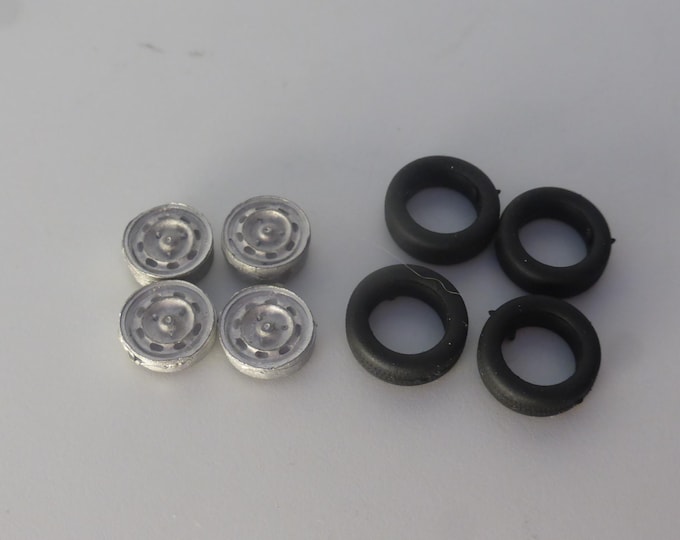 1:43 white metal wheels (and rubber tires) for cars of the 70-80s GMW021