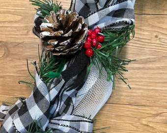 Winter decor, Christmas Black and White Buffalo plaid garland, Buffalo plaid decor, Mantle decor, Holiday Garland, Christmas decor.