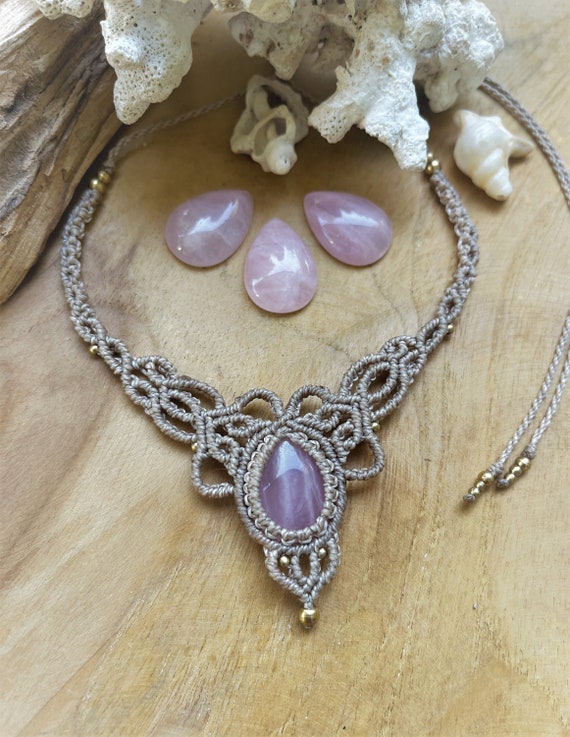 Rose quartz necklace ~ Mineral jewelry ~ Gemstone choker ~ Love stone ~ Chakra balance ~ Handmade ~ Boho gift