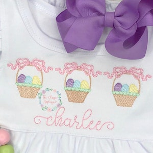 Easter baskets with bows and Easter eggs sketch fill, light fill, quick stitch machine embroidery design file