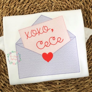 Valentine&#39;s Day envelope with note sketch fill, quick stitch, light fill machine embroidery design file