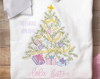 Christmas tree with presents and star vintage stitch, sketch fill quick stitch machine embroidery design file