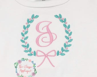 laurel berry and bow monogram frame embroidery desing file in 2.5 inch and 4 inch