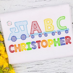 Trem de volta às aulas puxando ABCs, preenchimento de esboço, preenchimento leve, ponto rápido, design de bordado à máquina