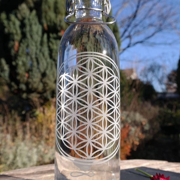 Botella de bebida Freiglas 1,0L hecha de vidrio *Flor de la Vida* 100% libre de plástico, sostenible