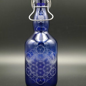 Bouteille en verre bleu 0,75L - Fleur de Vie .2