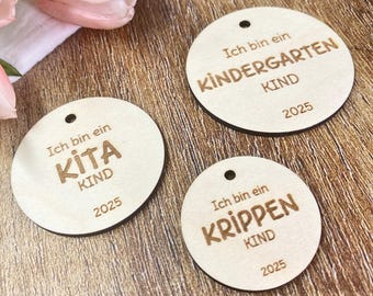 Meilensteinanhänger Kindergartenkind 2026 Anhänger aus Hoz | Erinnerung | Kita | Krippe | Kindergarten