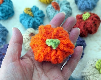 Little pumpkins for Halloween. Hand knitted in wool and alpaca. Cute. Ornament, decoration, amigurumi. Gift for her. Fall, autumn.