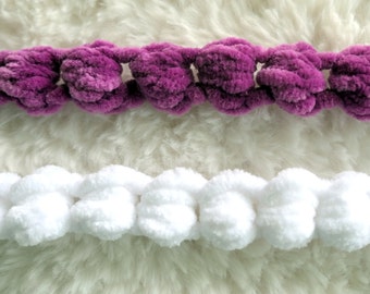 Guirlande, passementerie, galon, appliqué au crochet en chenille douce et veloutée. Utilisez-le comme décoration d'arbre, pour les bordures, sur les couvertures. SUR COMMANDE.