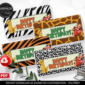 Op de afbeelding: Een verzameling afdrukbare verjaardagsfeestartikelen met verschillende dierenprints, waaronder zebra-, giraf- en luipaardpatronen. Elk artikel bevat de tekst "HAPPY BIRTHDAY!" en stripfiguren. De afbeelding bevat ook een PDF-pictogram.