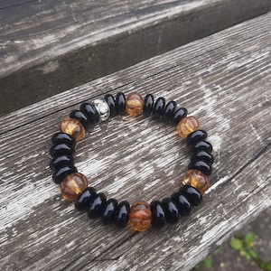 Halloween theme stretchy bracelet, black and orange beaded gemstone jewelry, chunky elastic cord bracelet, onyx bracelet, uk handmade