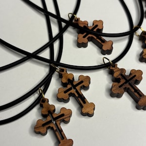 オリーブウッドクロスネックレス（シリコンコード付き）