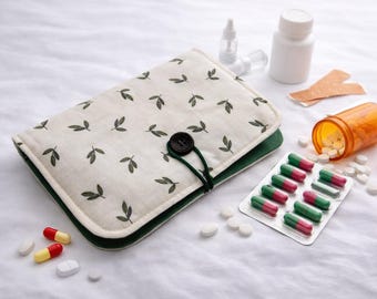 Travel medicine bag – compact, practical & neatly organized