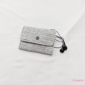 Cable bag – practical storage for cables, charging cables and headphones