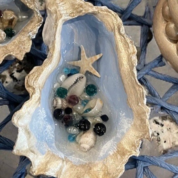 Seaside Decor | Oyster Shell | Decorated | Swarovski Crystals | Sea Shells | Table Display | Shell Collection | Gift