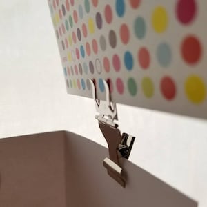 Exibição de suporte de clipe de papelão de papel metálico para etiquetas, bilhetes de preço, artigos de papel