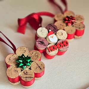 Santa Ornament | Wine Cork Ornament | Christmas Present Bow | Santa Claus | Upcycled Cork | Cork Craft | Ornament Set | Wine Lover Gift