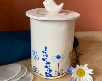 Tea canister, tea caddy, lidded pot, handmade pottery, birthday present, wedding present, handmade gift, housewarming, Christmas