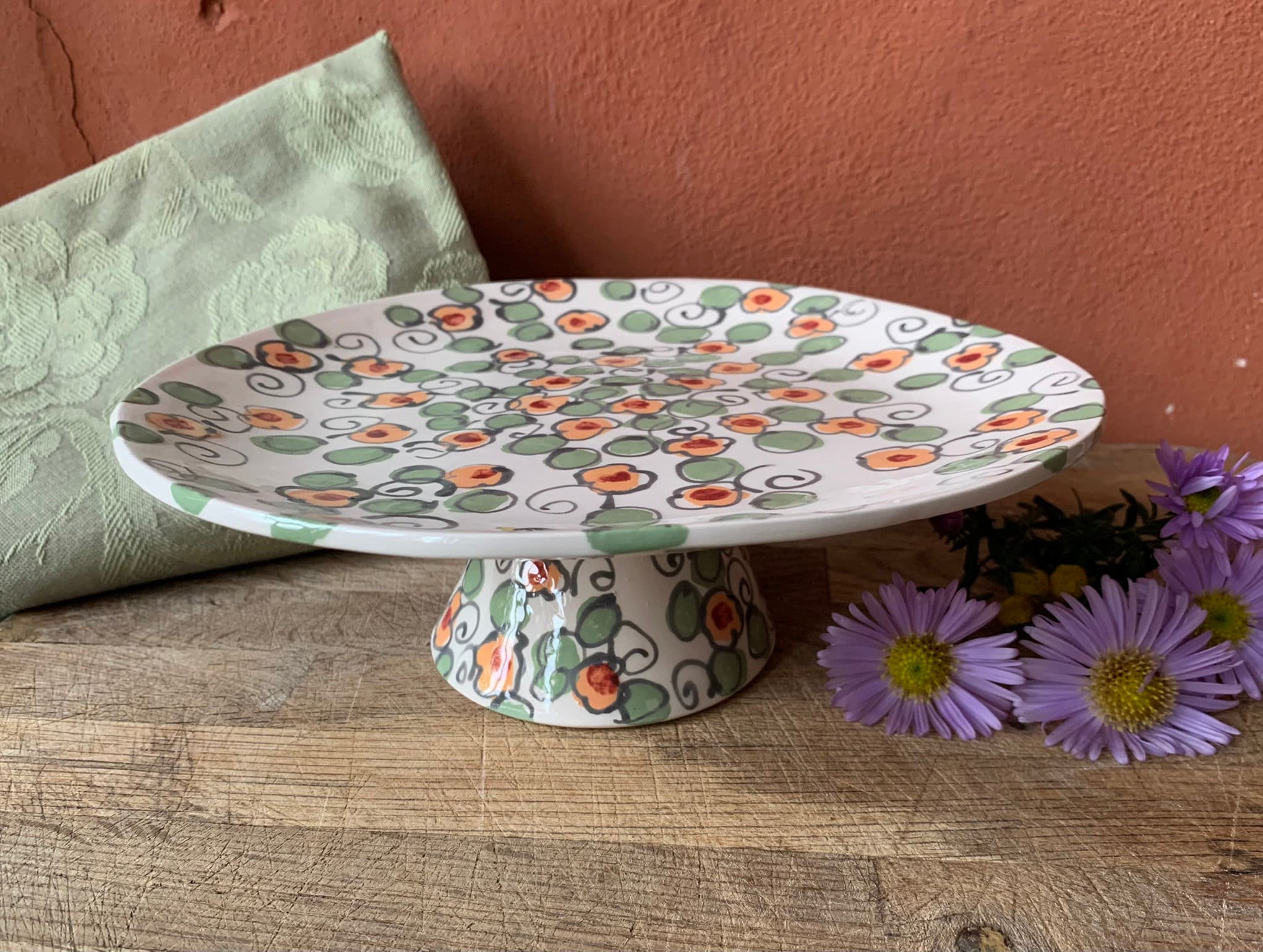 Pottery top cake stand
