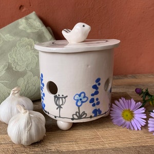 Garlic jar, garlic pot, kitchen gift, birthday gift, ceramic, handmade, lidded garlic jar, ceramic garlic pot, present image 2