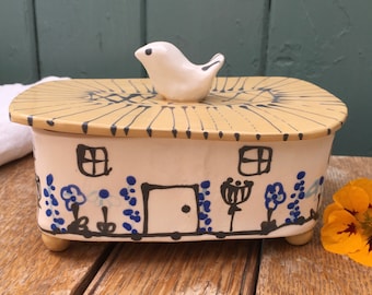 Butter dish, handmade butter dish, pottery, ceramic butter dish, present, birthday, wedding present, housewarming, cottagecore, gift idea