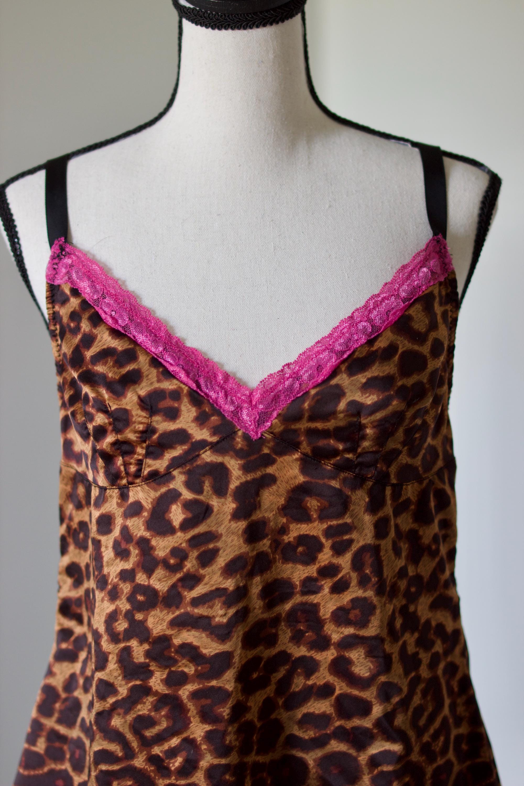 Fierce Y2K Leopard Print Mini Dress With Hot Pink Lace Trim