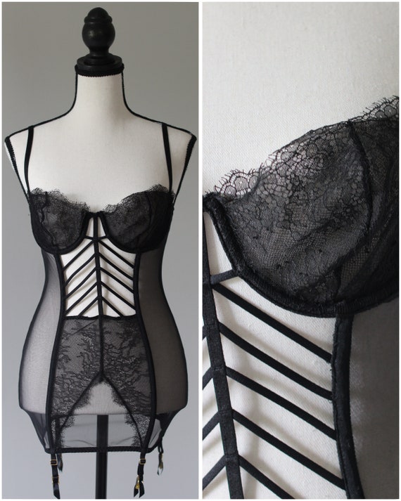 Y2K Glamour: Vintage Black Victoria's Secret Linge