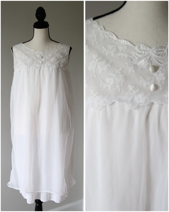 Vintage Chic: 60s All-White Yoke Dress with Embroi