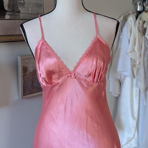 Vintage Pink Satin Slip Gown – Nayomi 1990s Full-Length Nightgown with Slit & Lace Trim, Barbiecore Lingerie