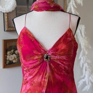 Vintage D’Dazzle Pink & Gold Watercolor Evening Gown – Size 12, Jewel Brooch Formal Prom Dress with Scarf, Beaded Maxi Dress