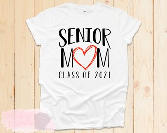 Senior mom class of 2021 t-shirt | simple senior mom tee | proud mom shirt for graduate | graduation shirt for mom | heart | crew neck