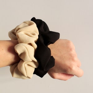 Black scrunchie / Hair accessory in viscose / Sustainable gift / Zero waste / Ethical present image 7