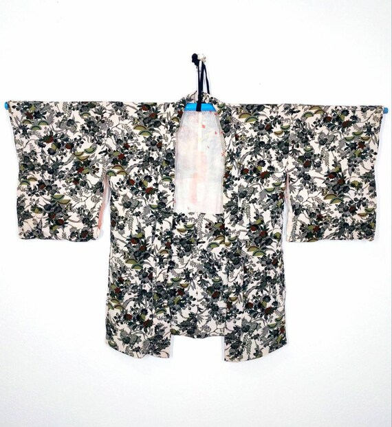 A004 Yukata Kimono Floral Pattern