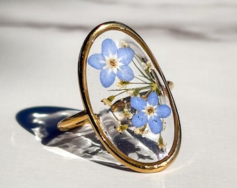 Handmade Stainless Steel Ring, Large Thin Line Oval, UV Resin, Forget Me Not Flowers & Queen Anne's Lace, Silver and Gold Options