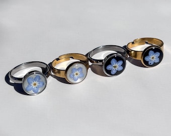 Handmade Adjustable Stainless Steel Ring, Circle-Shaped Bezel, UV Resin, Real Forget-Me-Not Flowers, Durable, Pearl & Black Backgrounds