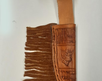 Funda de cuero para cuchillo con flecos para hoja de 5"
