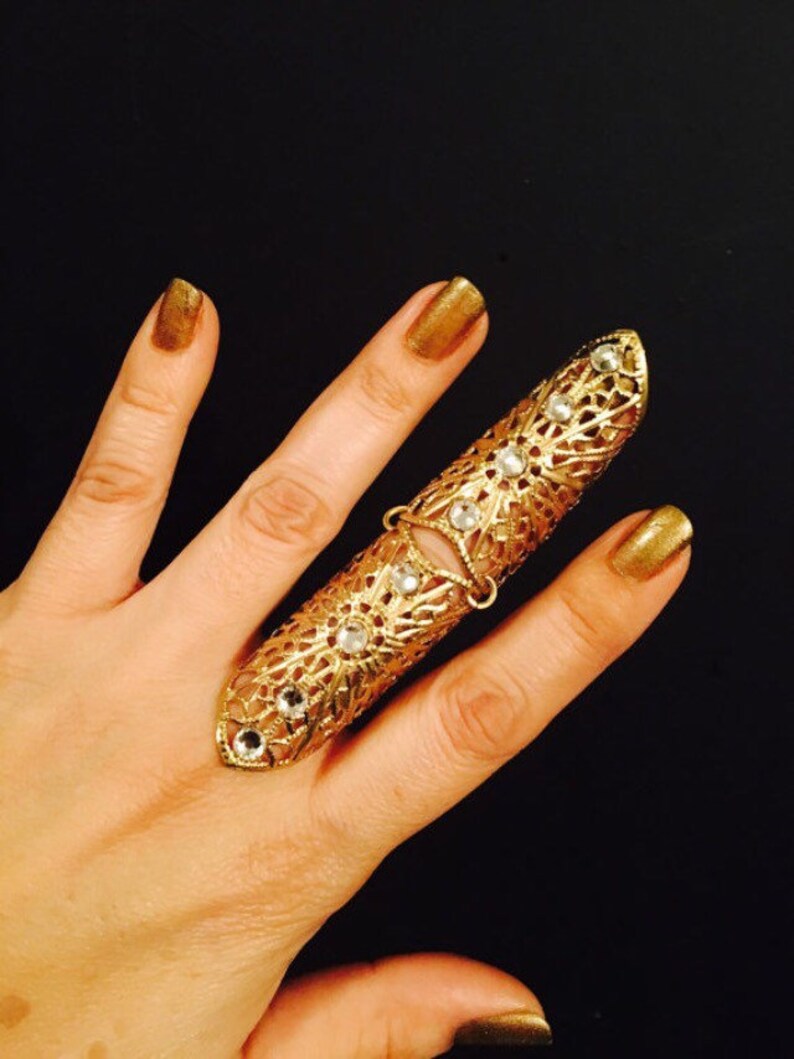 Shield Full Finger Ring Made in a Vintage Style Filigreegold Etsy