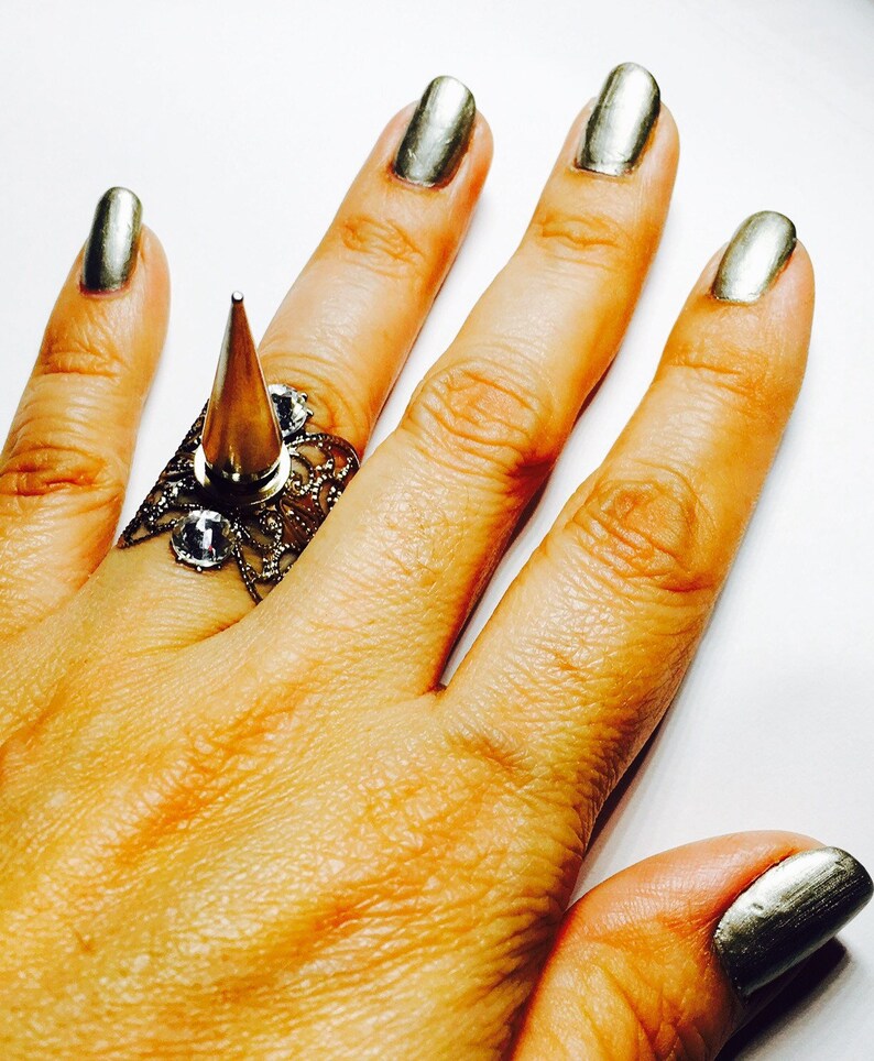 Single spike ring,spike midi ring,filigree ring,Knuckle ring,spike ring,silver spike ring,silver filigree,clear crystals,adjustable.