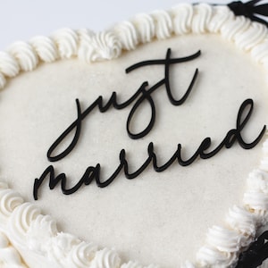just married Cake Charm, Custom Name Cake Topper, Acrylic Cake Topper, Wood Cake Topper, Cake Décor, Laser Cut Name, Birthday Cake Topper