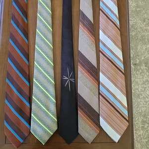 Vintage/ Retro/ Midcentury Retro Ties/ Mens 70s Accessories/ Vtg 70s Ties/ 60s Vtg Mens Ties/ Retro 70s Neck Ties/ Vtg 70s Striped Ties