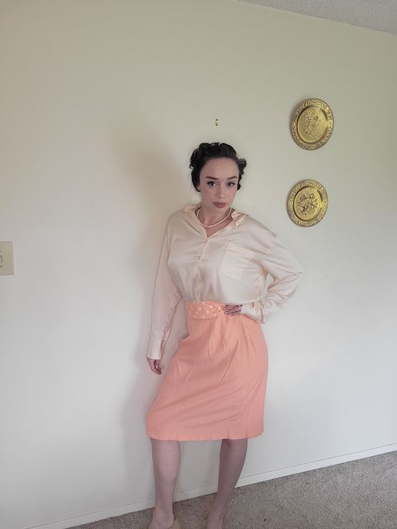 Vintage/ Retro/ 60s Peach Polka Dot Pencil Skirt/… - image 1