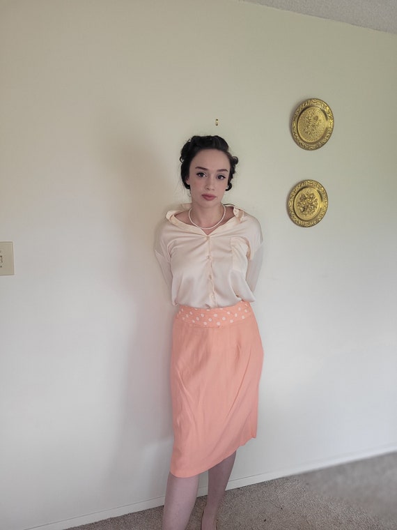 Vintage/ Retro/ 60s Peach Polka Dot Pencil Skirt/… - image 4