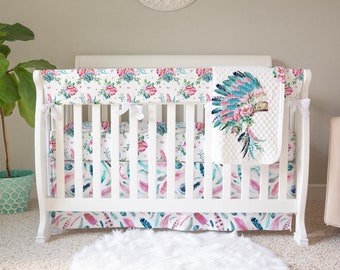 Feathers in Tulip Crib Sheet