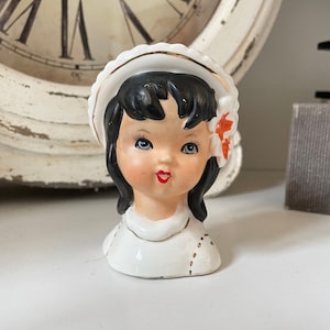 Head Vase/Vintage headvase/Head Vase/Girl Vase/Head Planter/Ceramic Vase/Floral Vase/Vintage Floral Vase/Vintage Hat/Ceramic Vintage Vase