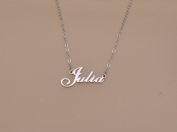  NEULRY Collar con nombre personalizado, collar con colgante de  placa de nombre, regalo de joyería para mujer, Acero inoxidable, No es una  piedra preciosa : Ropa, Zapatos y Joyería