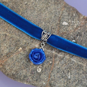 Indigo necklace, Blue velvet choker, Choker collar velvet for women, Rose choker, Cobalt blue necklace, Charm ribbon choker , Flower chokers