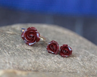 Burgundy floral jewelry set, Dainty flower earrings, Tiny flower stud earrings, Clay flower rings , Dark red rose ring, Maroon earrings