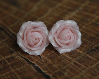 light pink stud earrings - Polymer clay pink flower earrings - Powder pink jewelry women