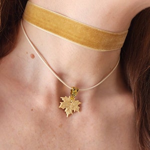 Ahornblatt Halskette Choker, Samt Choker Anhänger, Herbst Schmuck Halskette, Halsband Choker Samt für Frauen, Herbst Halskette beige