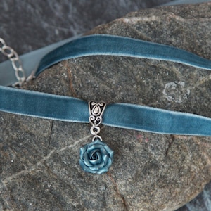 Gargantilla de terciopelo para mujer - Gargantilla de cinta - Collar de flores de arcilla - Gargantilla de flores delicadas - Gargantilla de rosas - Collar gargantilla para mujer